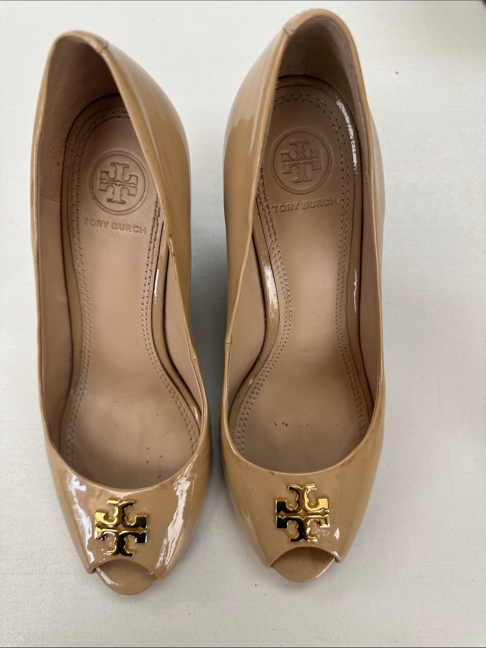 Tory Burch Nude Patent Peep-Toe Pumps with Gold Logo